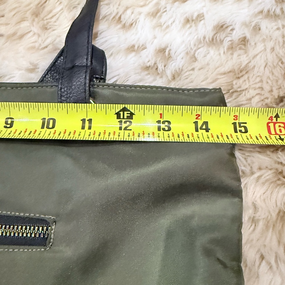 Gloria Vanderbilt Olive Tote with Black Straps - Picture 5 of 6